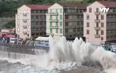 Trung Quốc nâng mức ứng phó bão Khanun
