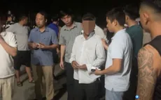 Người đàn ông say xỉn nghi bắt bé gái 8 tuổi đang chơi ngoài vỉa hè