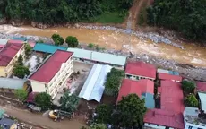 Nỗ lực đưa học sinh trở lại trường ở vùng lũ