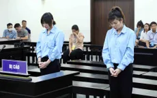Phạt tù hai bảo mẫu bạo hành bé trai 17 tháng tuổi tử vong