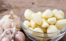 Tác hại nếu ăn quá nhiều tỏi sống