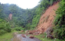 Vùng núi Bắc Bộ mưa giông, Trung Bộ nắng nóng
