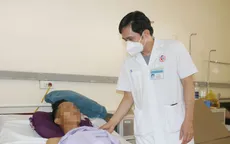 Cắt 1,5m ruột hoại tử cứu sống người đàn ông bị xoắn ruột