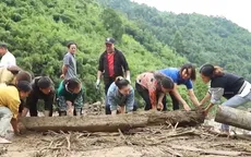 Tình người trong lũ dữ