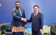 Chủ tịch Quốc hội Vương Đình Huệ tiếp Chủ tịch Quốc hội Vương quốc Tonga Lord Fakafanua