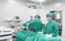 Hiếm gặp: Người phụ nữ có 2 phôi thai phát triển trong và ngoài tử cung