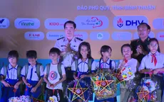"Trăng thu biên cương" đến với hàng ngàn trẻ em trên đảo Phú Quý