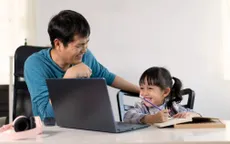 Sự tương tác của bố thúc đẩy hoạt động học tập của con trẻ