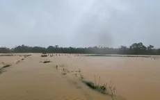 Hà Tĩnh: Cứu sống 2 người dân bị lật thuyền trong mưa lũ