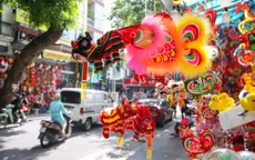 Phố Hàng Mã rực rỡ sắc màu trước Tết Trung thu