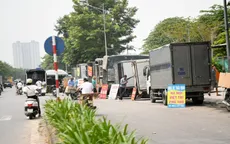 Đại lộ nghìn tỷ ở Hà Nội biến thành bến xe
