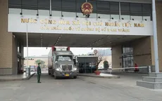 Tấp nập xuất nhập khẩu hàng hóa ngày đầu năm mới