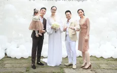 BTV Anh Tuấn xuất hiện cùng bà xã và con gái, các sao Việt rục rịch chuẩn bị đón Tết sớm