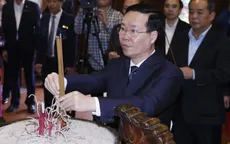 Chủ tịch nước dâng hương tưởng niệm Chủ tịch Hồ Chí Minh