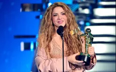 Shakira được vinh danh bằng tượng khổng lồ tại quê nhà