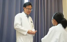 Nhập viện vì ‘thả phanh’ ăn uống trong tiệc tất niên
