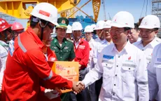 Chủ tịch nước Võ Văn Thưởng thăm, chúc Tết người lao động trên giàn khoan dầu khí