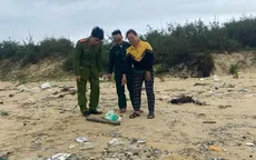 Liên tục phát hiện ma túy trôi dạt vào bờ biển tỉnh Quảng Ngãi