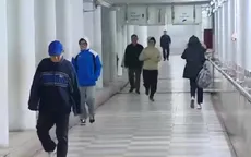 Người dân Hà Nội xuống hầm đi bộ tập thể dục trong ngày giá rét