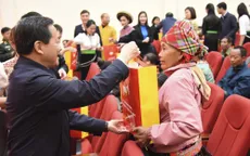 Phó Thủ tướng Lê Minh Khái thăm, chúc Tết đồng bào Điện Biên