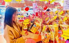 Siêu thị mở cửa xuyên Tết phục vụ người dân mua sắm