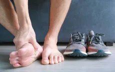 Những dấu hiệu bệnh lý nghiêm trọng biểu hiện từ bàn chân