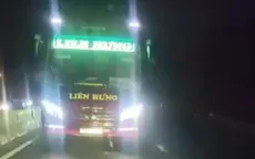 Xử phạt tài xế lái xe khách đi ngược chiều trên Quốc lộ 1
