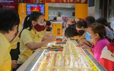 Tránh giá cao, người dân mua vàng sớm trước ngày vía Thần Tài
