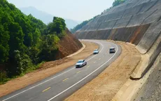 Bộ GTVT yêu cầu rà soát, điều chỉnh tổ chức giao thông tuyến cao tốc Cam Lộ - La Sơn