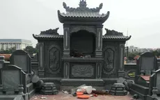 Hàng loạt ngôi mộ ở Hà Nội bị kẻ xấu phá hoại