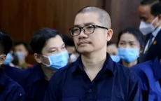 Cưỡng chế 272 miếng kim loại vàng, 9 ô tô của Nguyễn Thái Luyện để thi hành án