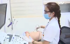 Mẹ bầu nên ăn gì ngày Tết?