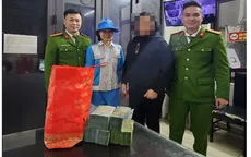 Người dân tìm lại được hơn 1 tỷ đồng vứt nhầm vào thùng rác
