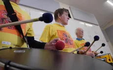 Anh: Học đánh trống samba để trị bệnh Parkinson