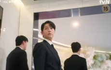 Song Jong Ki thu hút sự chú ý khi tham gia tập 8 Nữ hoàng nước mắt