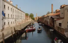 Vatican biến nhà tù thành siêu triển lãm Venice Biennale