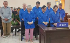 Bảo vệ, bác sĩ Trung tâm y tế huyện lãnh án tù vì làm giả giấy khám sức khỏe