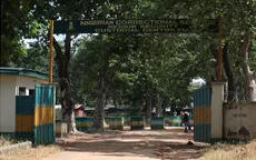 Hơn 100 tù nhân trốn thoát sau trận mưa làm hư hại nhà tù ở Nigeria