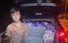 Chở 10.000 bao thuốc lá lậu, tài xế tăng ga bỏ chạy khi thấy lực lượng chức năng