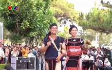 Sắc màu trang phục truyền thống của đồng bào Tây Nguyên