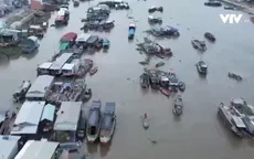 Tuyên truyền an toàn giao thông tại chợ nổi Cái Răng