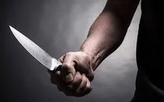 Không được tiếp chuyện, người đàn ông dùng dao đâm hàng xóm tử vong