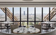 Chiêm ngưỡng kiến trúc độc đáo của nhà hàng trên tầng 2 tháp Eiffel