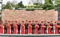Khánh thành bức phù điêu "Bác Hồ nói chuyện với Đại đoàn quân Tiên phong" tại Đền Hùng