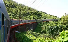 Buổi sáng trên tàu du lịch kết nối di sản miền Trung