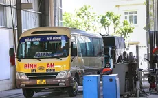 Lo ngại trung tâm đăng kiểm đóng cửa, hàng dài ô tô xếp hàng dù chưa đến hạn