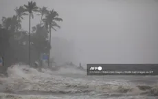 Bão Remal đổ bộ Bangladesh và Ấn Độ