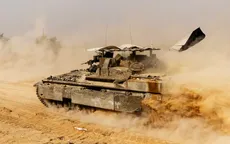 Cảnh hỗn loạn của người dân Palestine khi xe tăng Israel tiến vào trung tâm Rafah