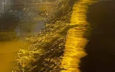 Phát hiện bộ phận cơ thể người dưới mương nước ở Hà Nội
