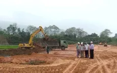 3 ca 4 kíp thi công cao tốc trong mùa mưa